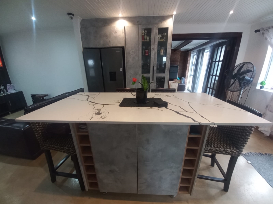 3 Bedroom Property for Sale in Woodlands Western Cape